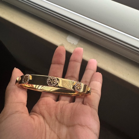 Tory Burch Elegant Gold and diamond Bangle - Picture 6 of 11